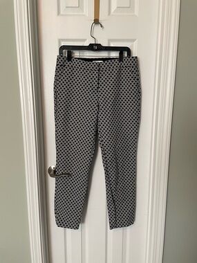 Dalia Black & White Geometric Women’s straight leg ankle pants